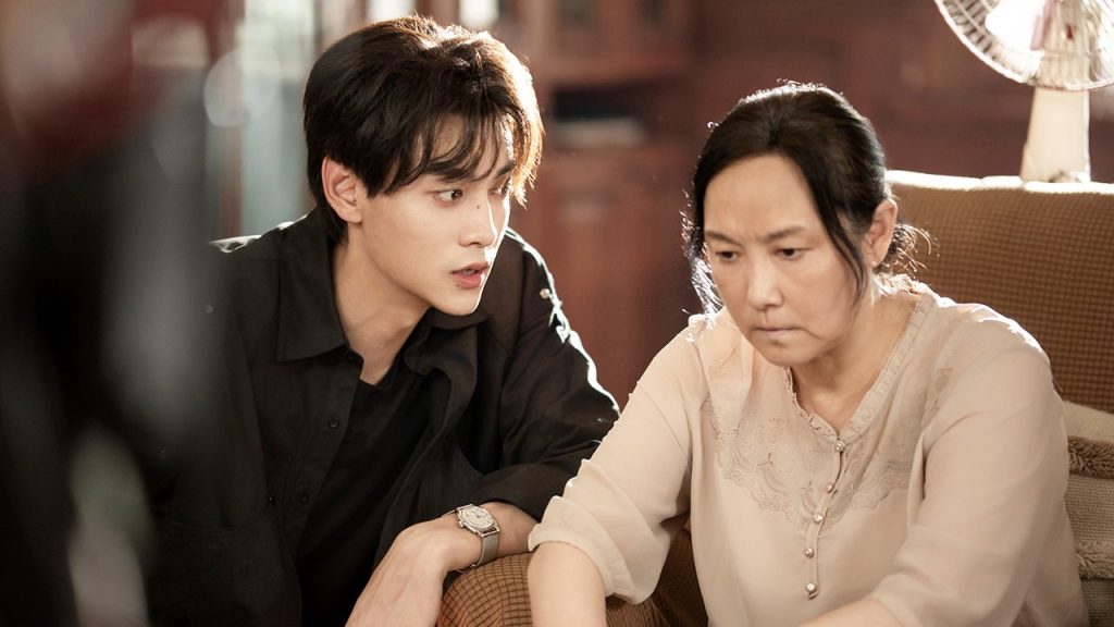 Chi Cheng with Wu Suo Wei's sick mom